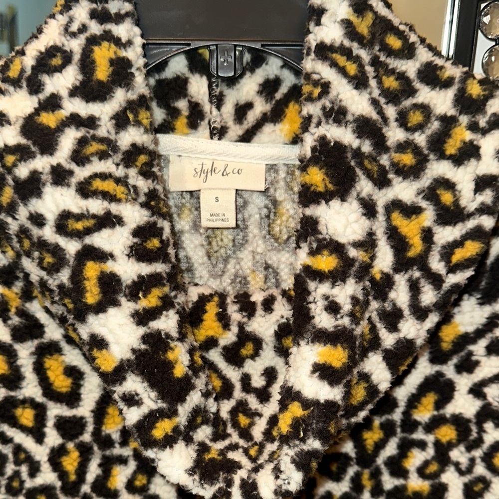Style & Co. Animal Print Fuzzy Sweater EUC - Picture 3 of 6